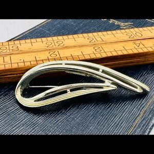 Vintage silver SARAH COVENTRY paisley brooch pin